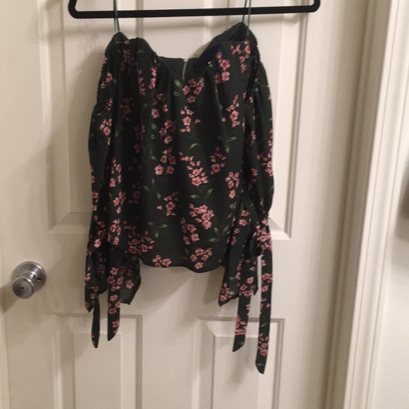 Lovely Top🌵🍃🌸 - Picture 8 of 8